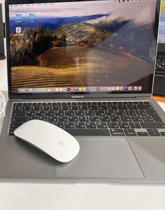 Продам  ноутбук Apple MacBook Air+ Magic Mouse мышка в подарок