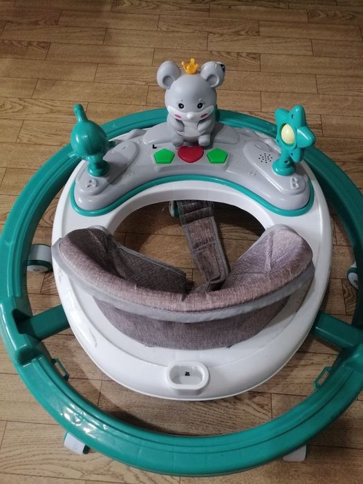 Продам детские ходунки почти новые