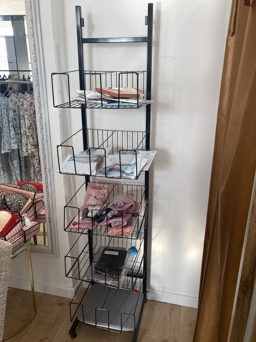 Продам  мебели для бизнеса