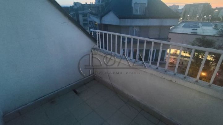 Продава се Двустаен апартамент в София, Оборище - 77 кв.м за 2533 €/кв.м - Снимка #9