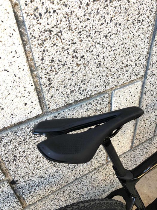 Giant - Revolt Gravel 28 цола карбон