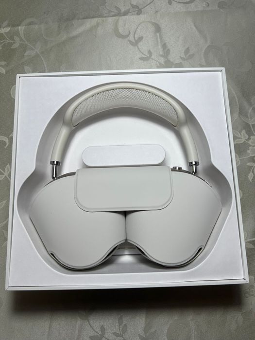 Airpods Max Starlight