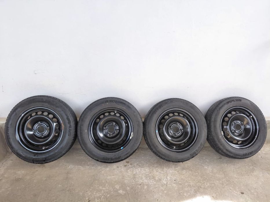 Резина. Зимняя 14 с дисками новый