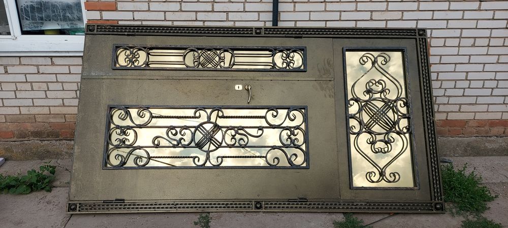 Продам дверь наружный хороший