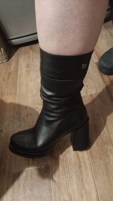 Продаю сапоги новые