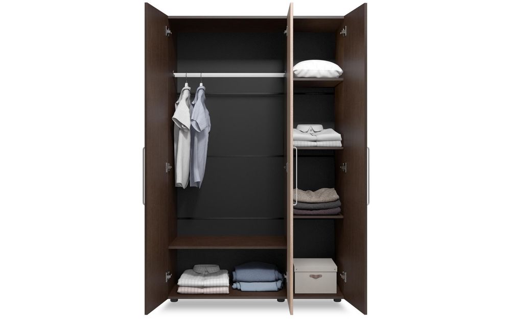 Продавам гардероб „Офелия“ – почти нов