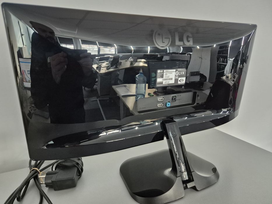 Monitor LG ultrawide