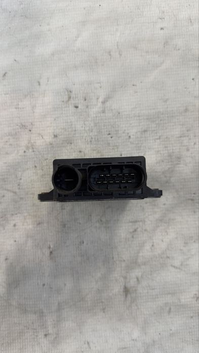 Реле за подгревни свещи за БМВ Е90 Е91 Е92 Е93 6цил