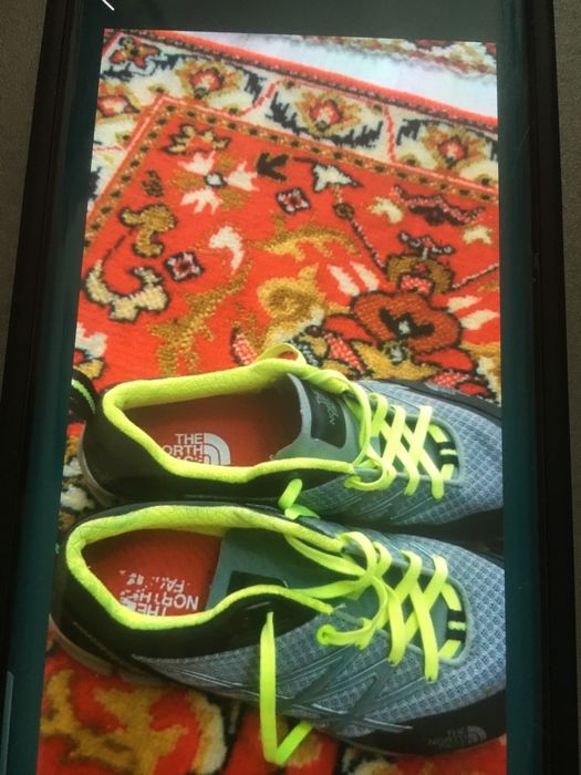 Vand adidasi northface