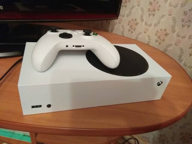 Продам Xbox series S