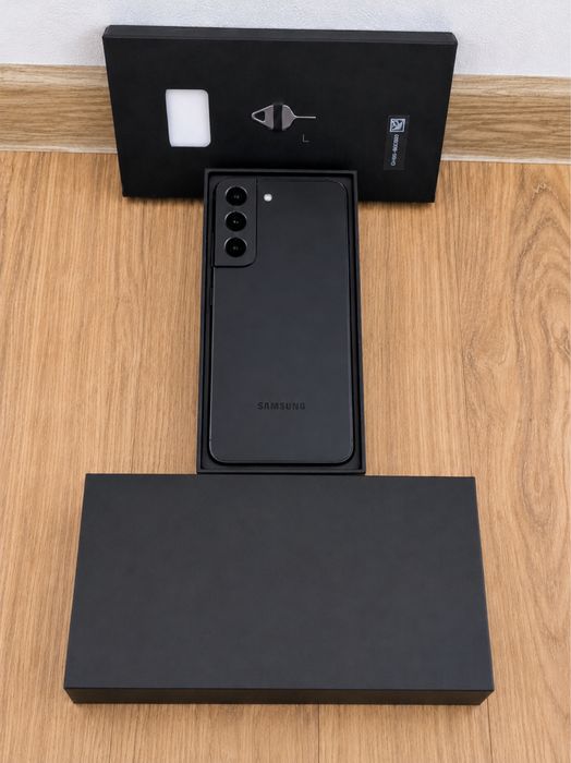Samsung S22 5G cu accesorii