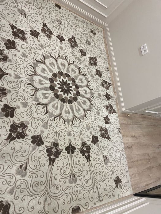 Продается ковер 2*3