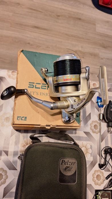 Въдици, макари шаранджийски принадлежности.