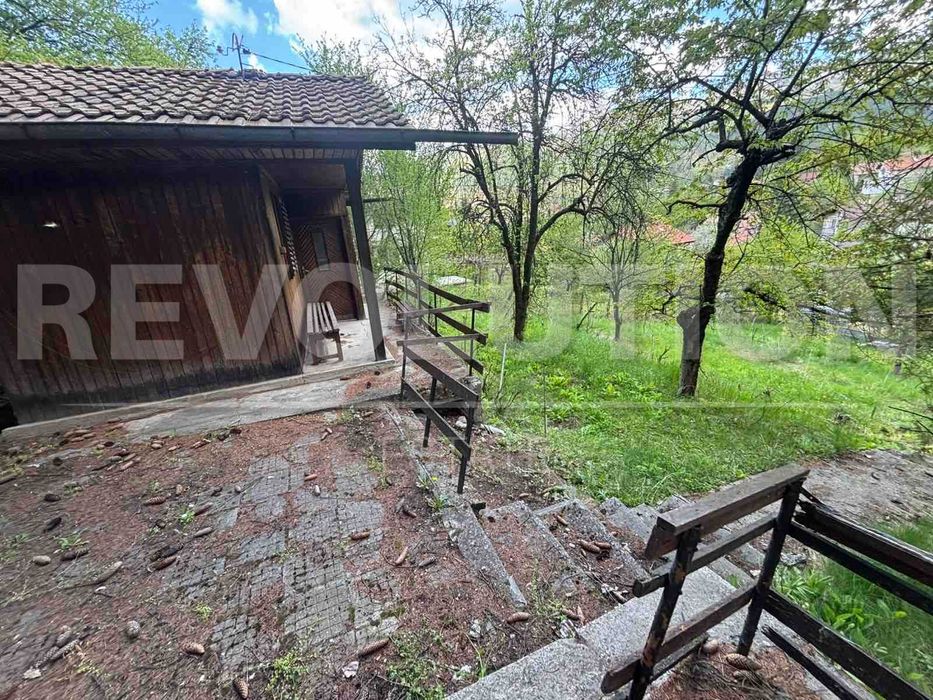 Поземлен имот в с. Рударци