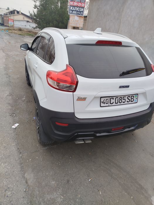 LADA XRAY kross sotiladi