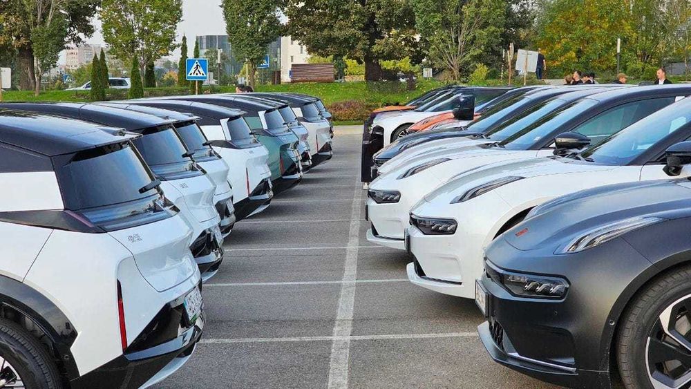 GPS ЖПС установка на электрички с блоком BYD Zeekr Honchi LI9 Алматы