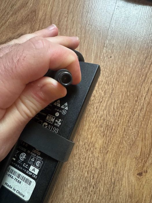 Оригинално зарядно за лаптоп DELL 90W 19.5V 4.62A 7.4 x 5.0mm.