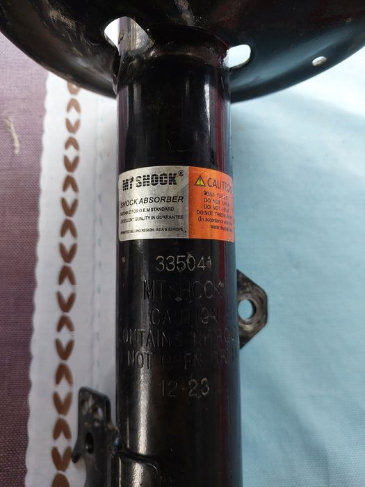 Стойки RAV4 2 поколение