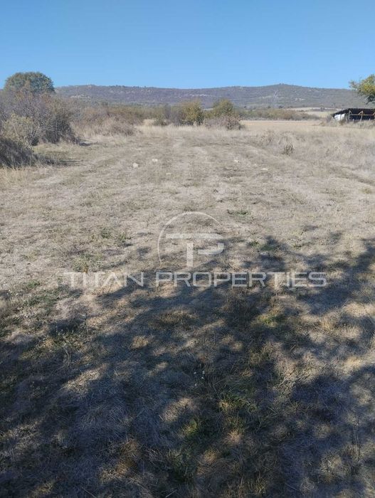 Парцел е село Горна махала