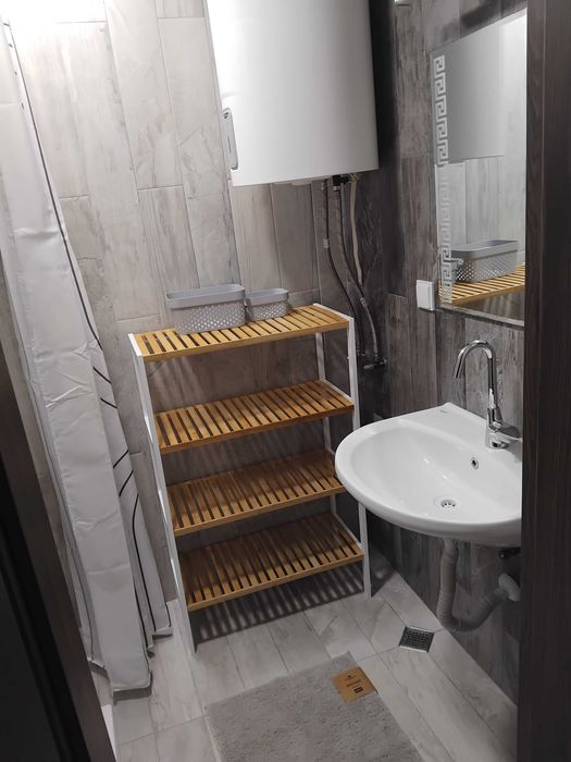 Двустаен апартамент в центъра под наем