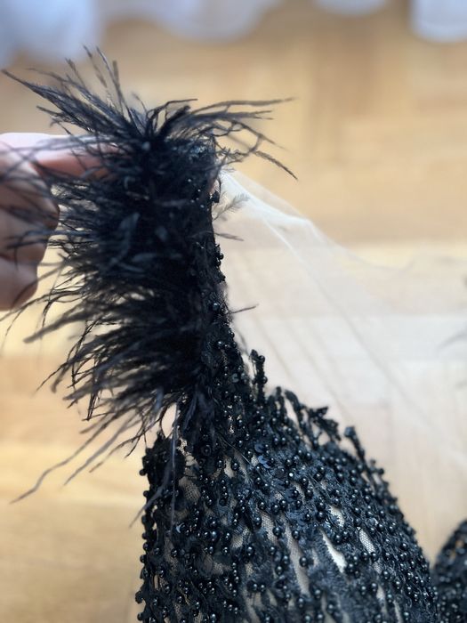 Стилна рокля с токове