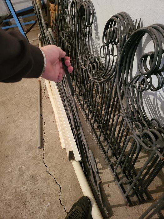 Огорождение, калитка, защита для окон