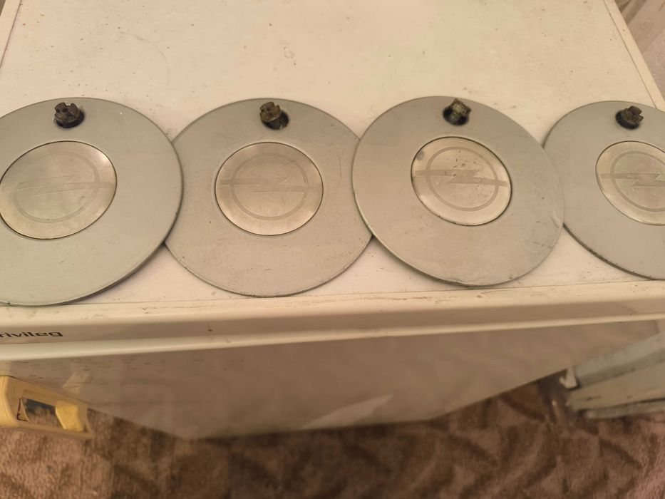 Продавам капачки