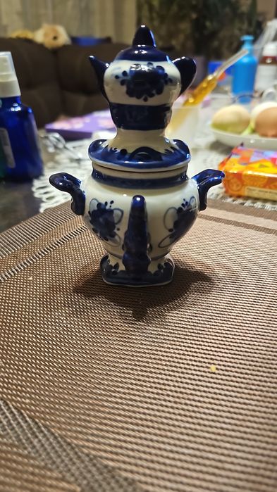 Ёлочные игрушки- статуэтки,самовар