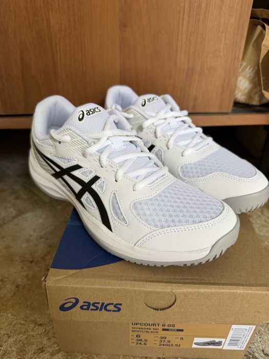 Детски маратонки Asics 39 номер НОВИ