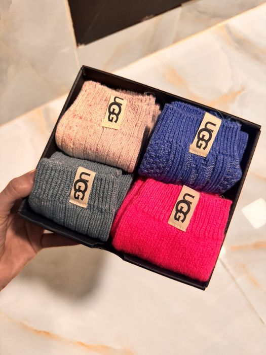 Зимен сет - чорапи UGGS