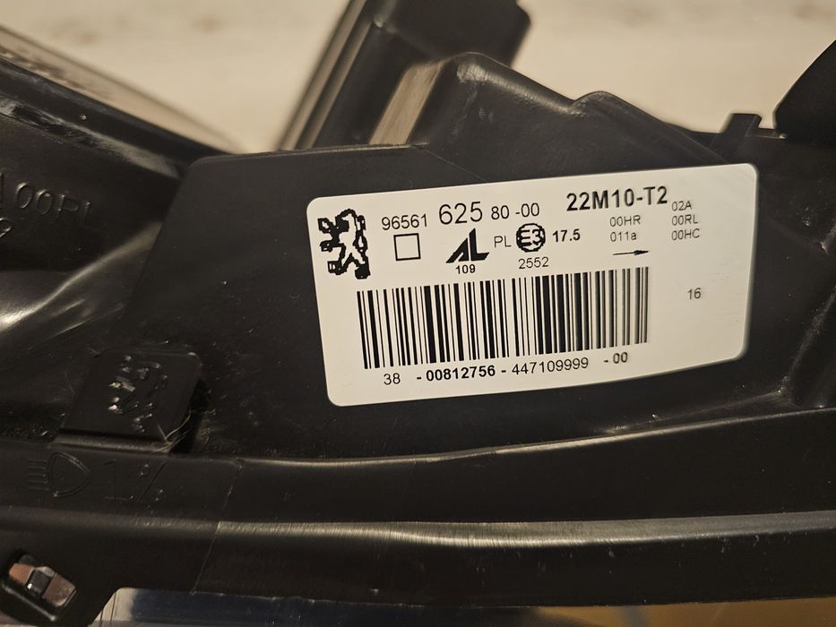 Vand Far Stanga Peugeot 308 OEM