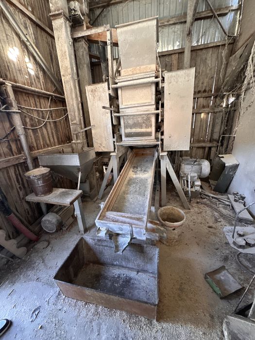 Moara macinat porumb pentru malai/ face uruiala si faina