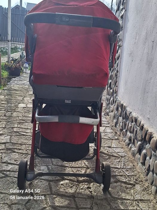 Carut  CHICCO Simplicity Top
Roti fixe si pivota