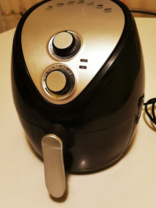 Friteuza cu aer cald