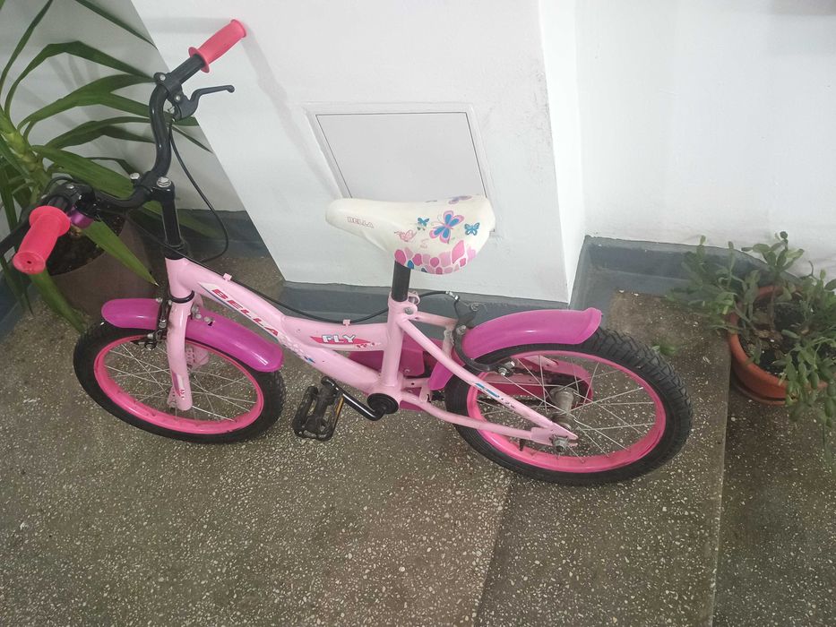 Bicicletă potrivita pentru fetițe 6-10 ani