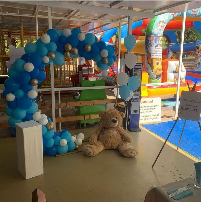 Украси под наем за вашите поводи и тържества