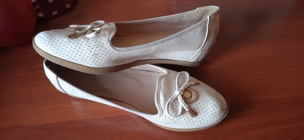 Туфли женские осенние на сплошной платформе,застёжки на липучках,Белые