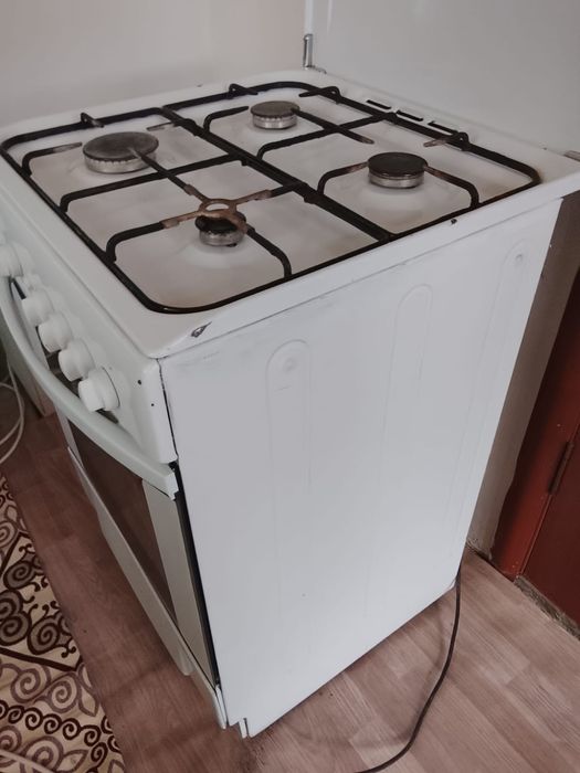 Газовая плиту  INDESIT