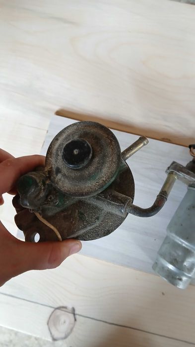 Подкачваща помпа с горивен филтър