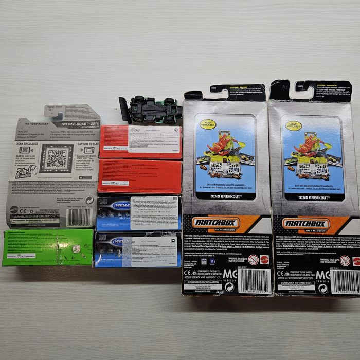 Машинки модельки маленькие