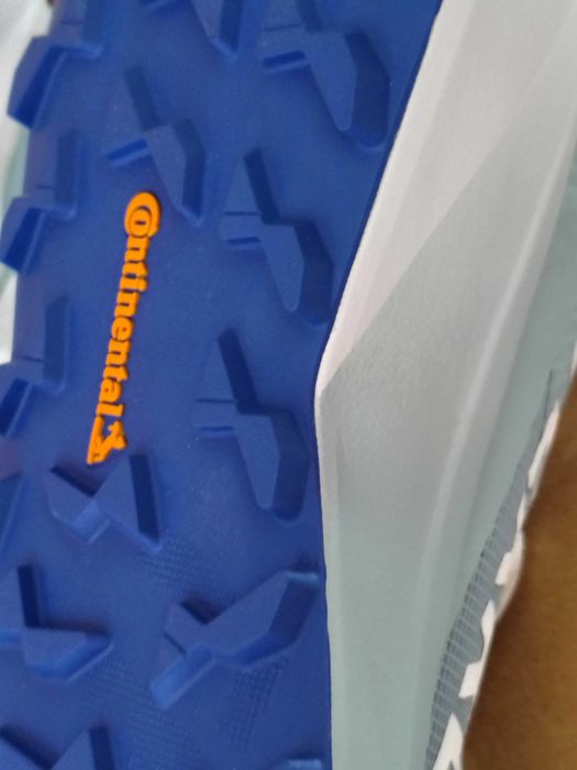 Продавам Skcechers Concept 3 и Adidas Terex Continental-140лв