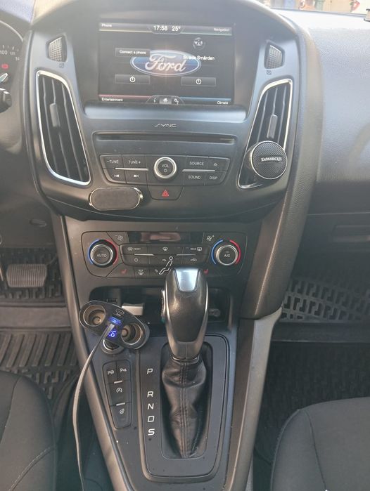 Proprietar vând Ford focus 2016 automat