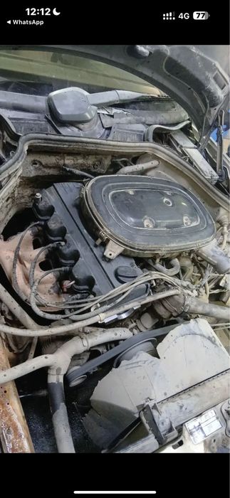 Машина Mercedes-Benz E230