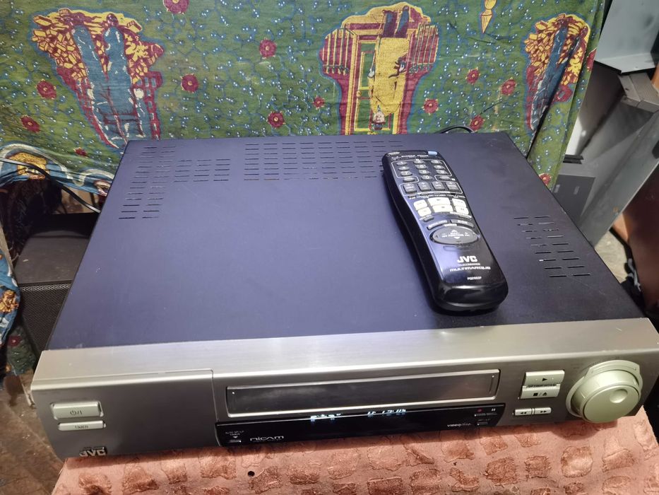 Videorecorder Svhs Jvc hr-s 9400 Hunedoara • OLX.ro