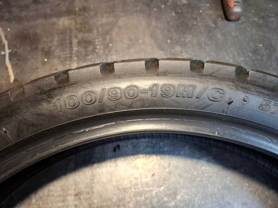 Мотошина Б\У Bridgestone  100/90 R19