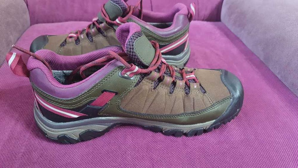Pantofi trekking KEEN Targhee Waterproof Canteen/Grape marimea 40-40,5
