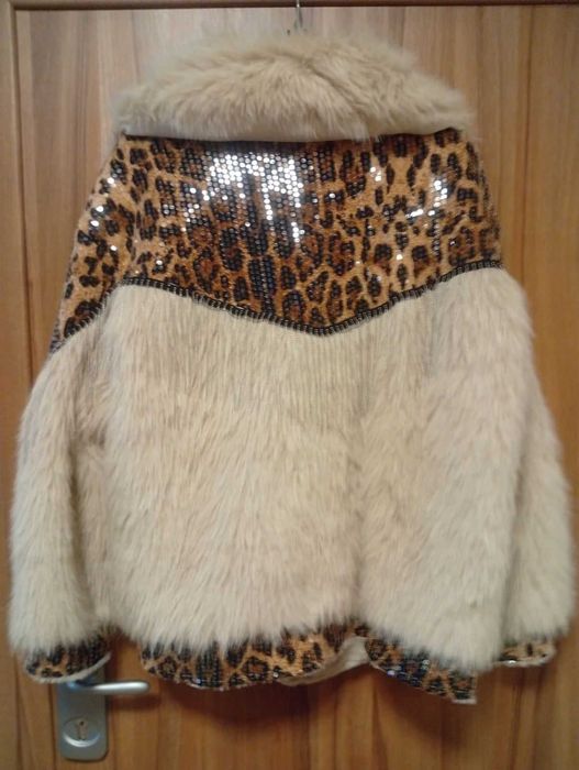 Олекотено, топло яке от еко косъм.