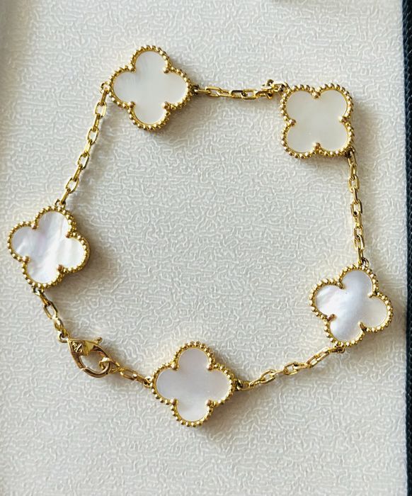 Bijuterii D&G, Laura 8, Irina Schrotter, Aldo,Parfois