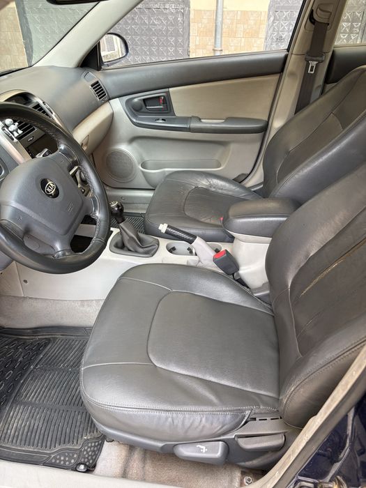 Kia Cerato 2.0 CRDI
