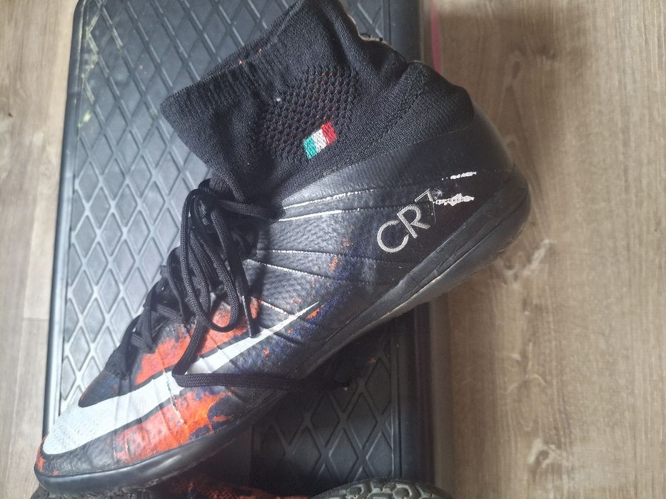 Ghete Mercurial cr 7 ,foarte rare,nu se mai fabrica acest gen